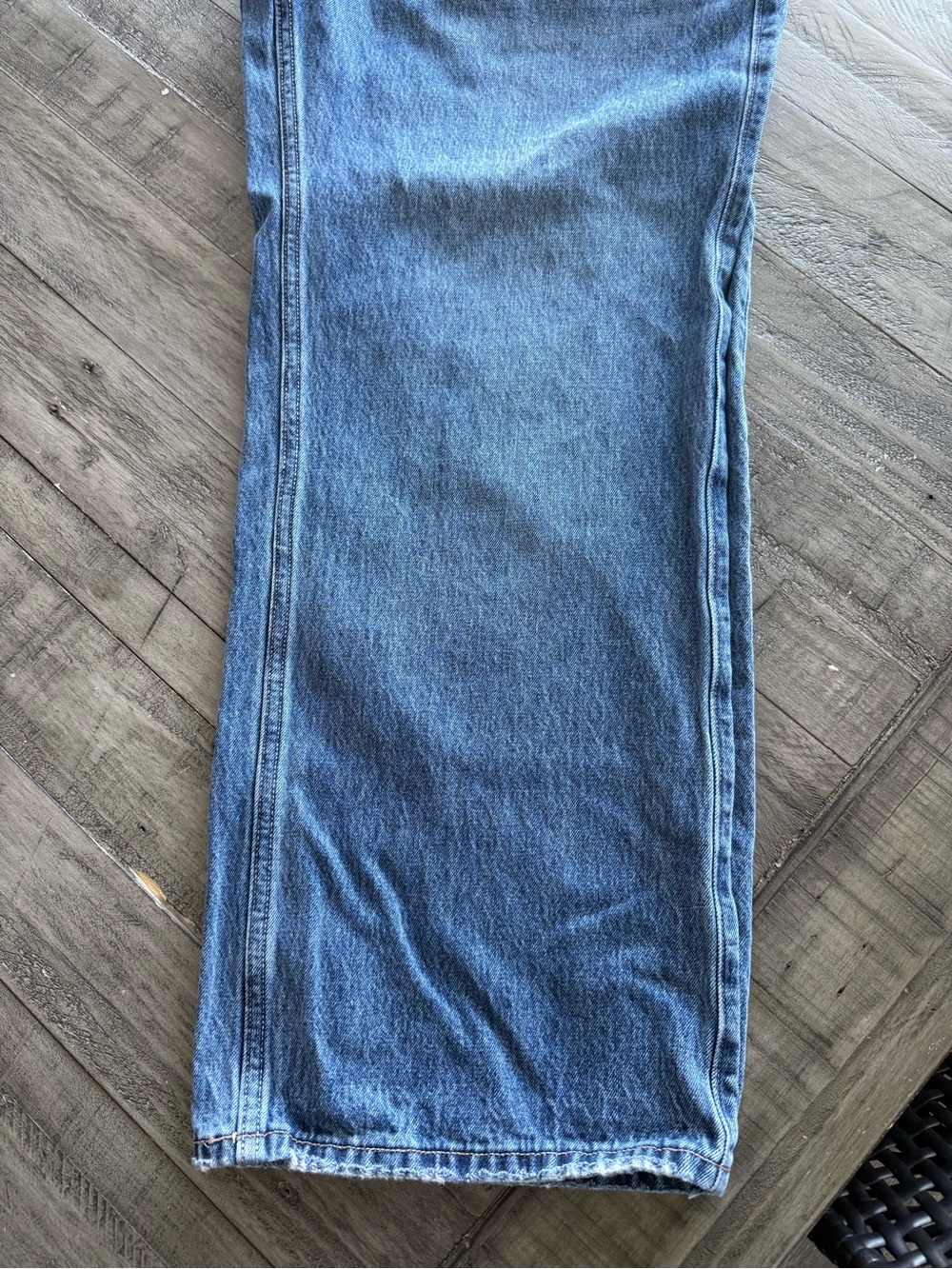 Hollister Low Rise Baggy Jean, size medium short. - Picture 4 of 8